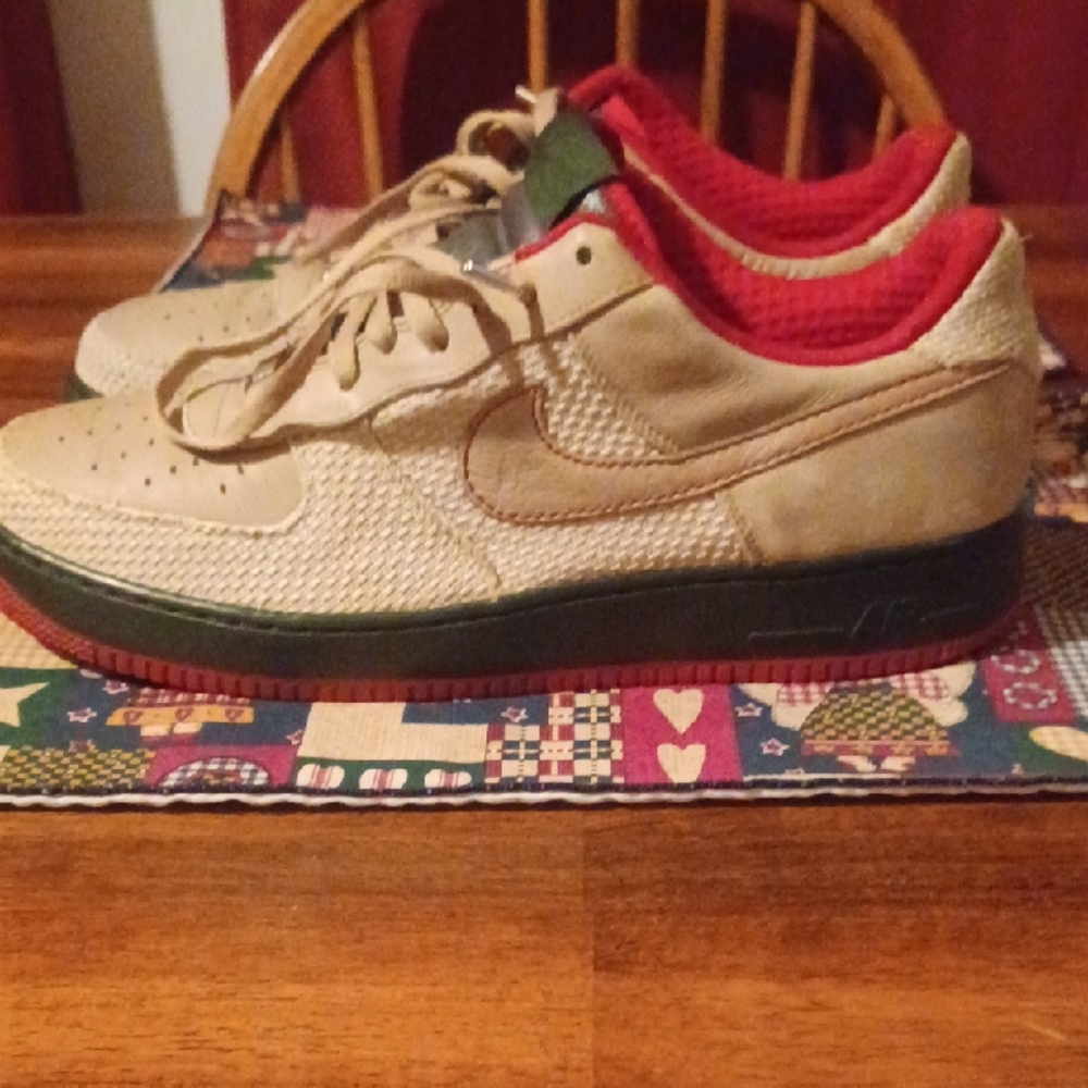 Nike Beige and Red Sneakers with Green Accents